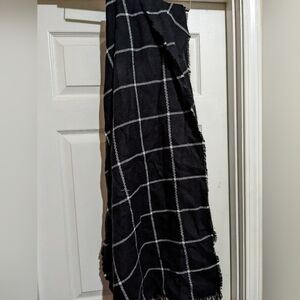 Berkshire Fashions scarf